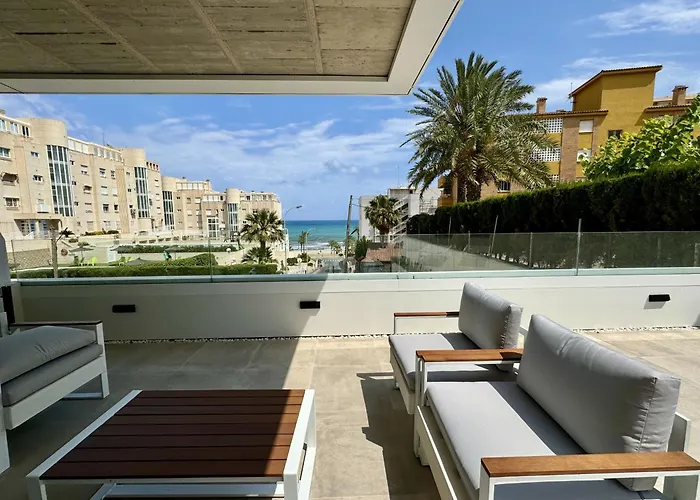 Oia 3 By United Renters