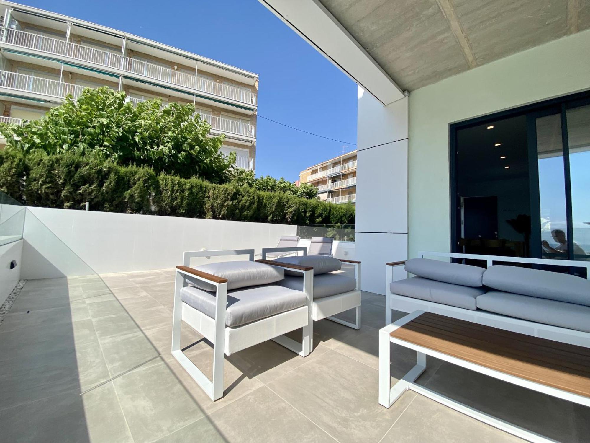 Oia 3 By United Renters